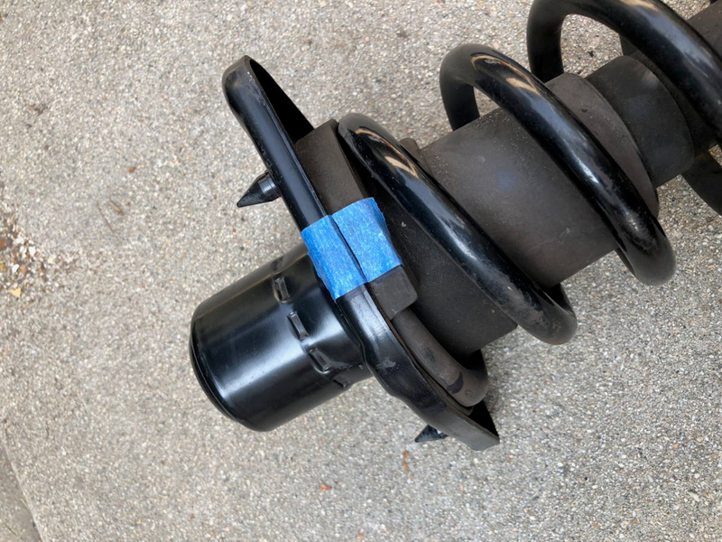 I use both marker and painter’s tape to mark alignment on struts when I take them apart since it’s always a puzzle getting them back together.